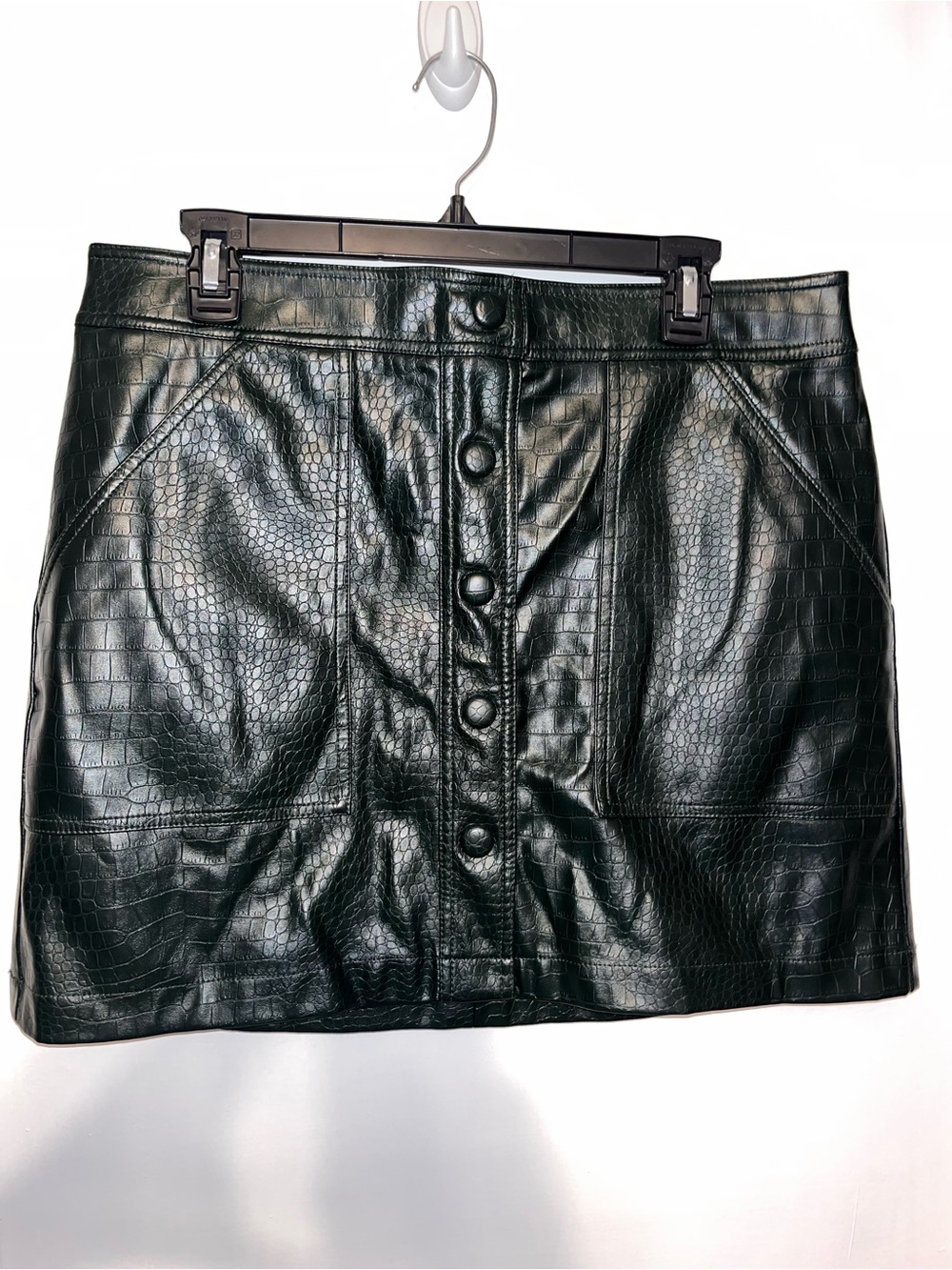Faux Croc Button-Front Mini Skirt - Dark Green